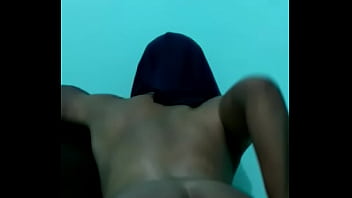 Rabão Empinado No Sofá