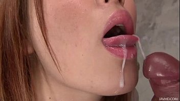 Amazing Rei Lies Back Exposing Her Bunghole For A Fingering