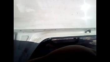 Exhibiendome De Día Con Body De Encaje Negro