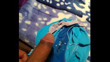 Me Corro En Las Pantis Sucias De Mi Prima