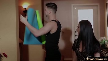 Gorgeous Stepsister Banged After Yoga Class