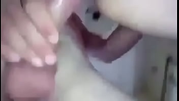 Djali Nga Kosova Qihet Ne Bythe