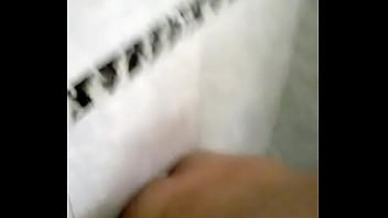 Nico Petrussi Pasivo Argentino Jugando En La Ducha