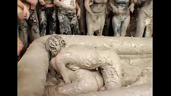 Top Lesbian Getting All Messy In Amateurs Catfight Clip