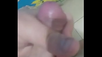 Brincando No Banho - masturbation, solo, soloboy - Video 4060721