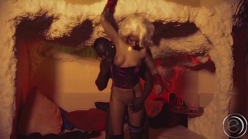 Julie Hunter _ Kookie Ryan In Einer Romantischen Fickszene