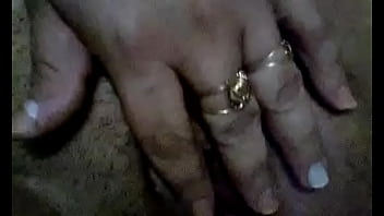 Mostrando Bucetão Molhado Para Amigo