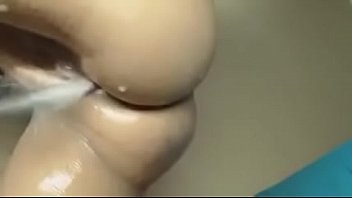 Girl Squirting On Webcam Shooting Loads Of Juice