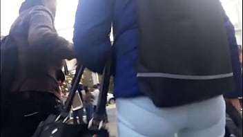 Nalgona Con Pantalon Ajustado Buscando Verga, Culito Facil