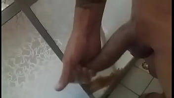 Meu Amigo Se Masturbando No Banho Parte 1