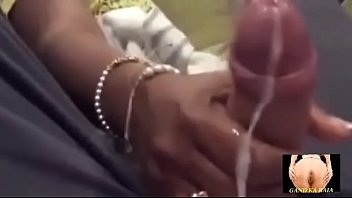 Handjob By Indian Mummy