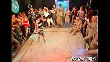 Top Lesbo Getting All Messy In Amateurs Catfight Clip