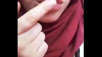 Girl Nice Boobs (beetporn.com)