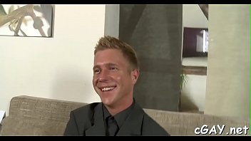 Sophisticated Gay Hunk Receives Concupiscent Oral Pleasure