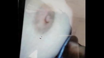 Muestra sus tetas a la camara 12345678910