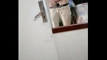 Novinho Batendo Uma Bela Punheta