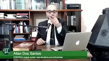 Bald Guy Jogando Muito