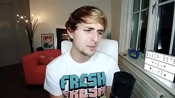 Famous, Soloboy, Famoso - Unknown - 2025 - Amazing - Performance - Video 4015288