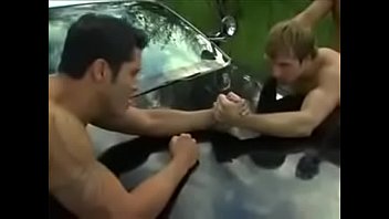 Policiais Transando No Mato