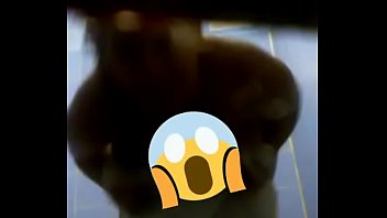 Un Sexy Baile En La Ducha Bañandome