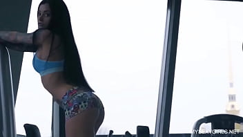 Brunette, Public, Model - Brunette - 2025 - Amazing - Performance - Video 3942468