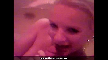 Blowjob In The Bath - blonde, blowjob, amateur, realamateur - Video 6529827