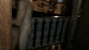 Socando Na Varanda De Casa