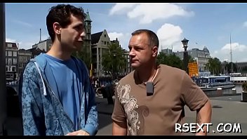 Sexy Fat Hooker Gets Finger Fucked And Gives Steamy Oral-job