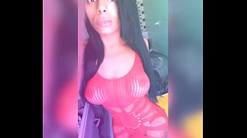 Pistoludas.com ⋆ Morena Tirando Selfie