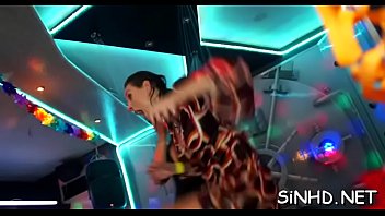 Unrestrained And Wild Fuckfest Party With Lusty Babes And Hunks