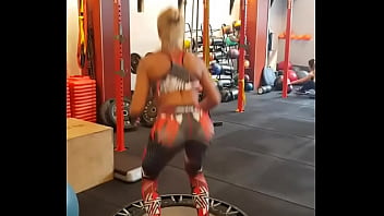 El Ojete De Monica Farro En El Gimnasio