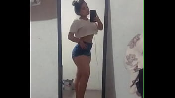 Me Encanta Mostrar Mi Cuerpo.