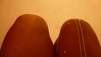 Leche En Mis Piernas