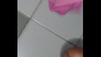 Cuando Mi Prima No Esta Juego Con Su Calzon Y Cuando Viene Ella Cojemos