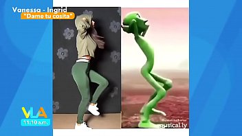 Vanessa E Ingrid Moviendo Su Cosita En Mallitas Vla