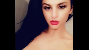 Antonella Portiolli Se Exibindo