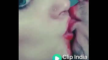 Bhai Ki Gf On Kissing