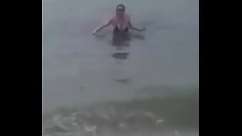 Annalisa Santi En La Playa