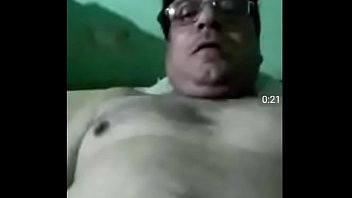 Old Uncle Live Showing Nude