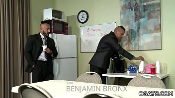 Alessio Romero Gets Fucked On The Table