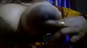Telugu Big Boobs Auntie Show Her Boobs