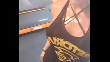 Thalya Cyclone Salope In Gym - sex, sexy, shemale - Video 3878067