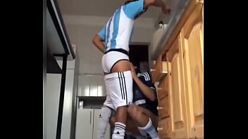 Novinho Mamando O Pirocudo Depois Do Futebol