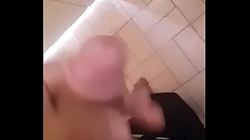 Vitor Branco Punhatando