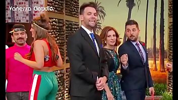 Vanessa Claudio Culo Tragon En Pantalon Verde Vla