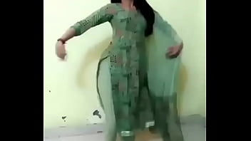 Maahi Hot Girl Dancing