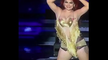 La Polla Assilem Muestra Las Tetas En Dale Like _ Mi Baile