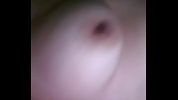 Como Se Le Mueven Las Tetas Cuando Se Masturba Para Mí