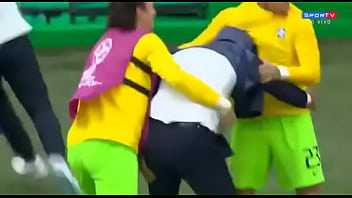 Velhinho Safado Cai De Boca