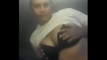 Bit Tits Kimberly Play On Webcam More On - Bit.ly/ttladultvideos